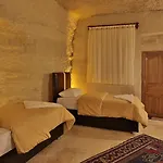 Hostel Garden Cave