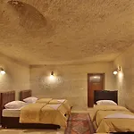 Hostel Garden Cave *